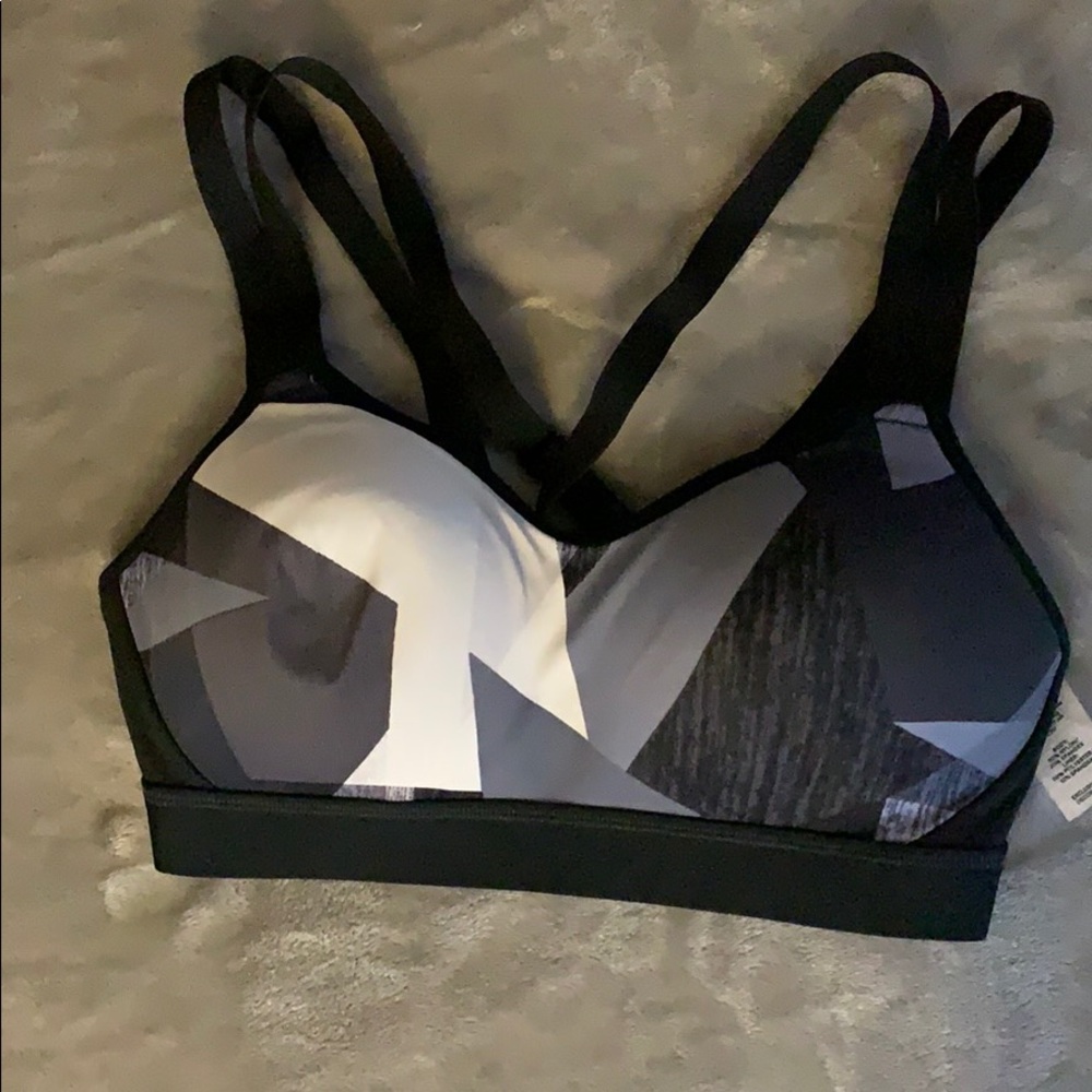 Creative back sports bra